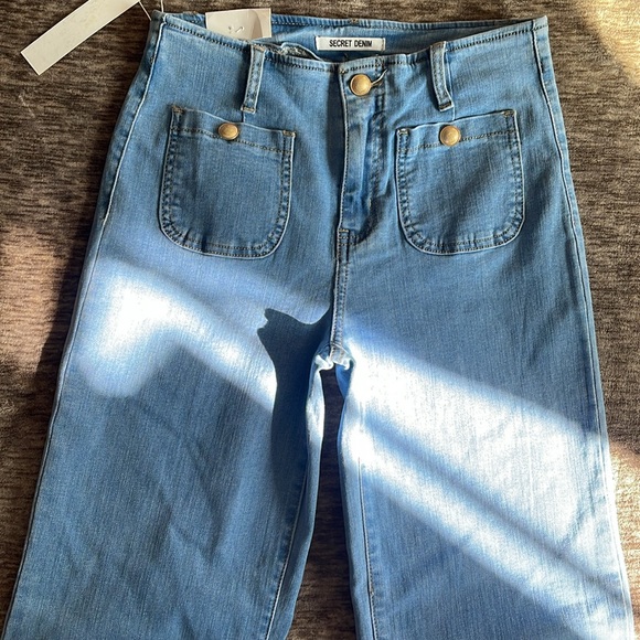 NWT stretch jeans size 38 (Medium) - Picture 3 of 8